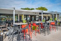 la terrasse du bar "Sa'Licorne"